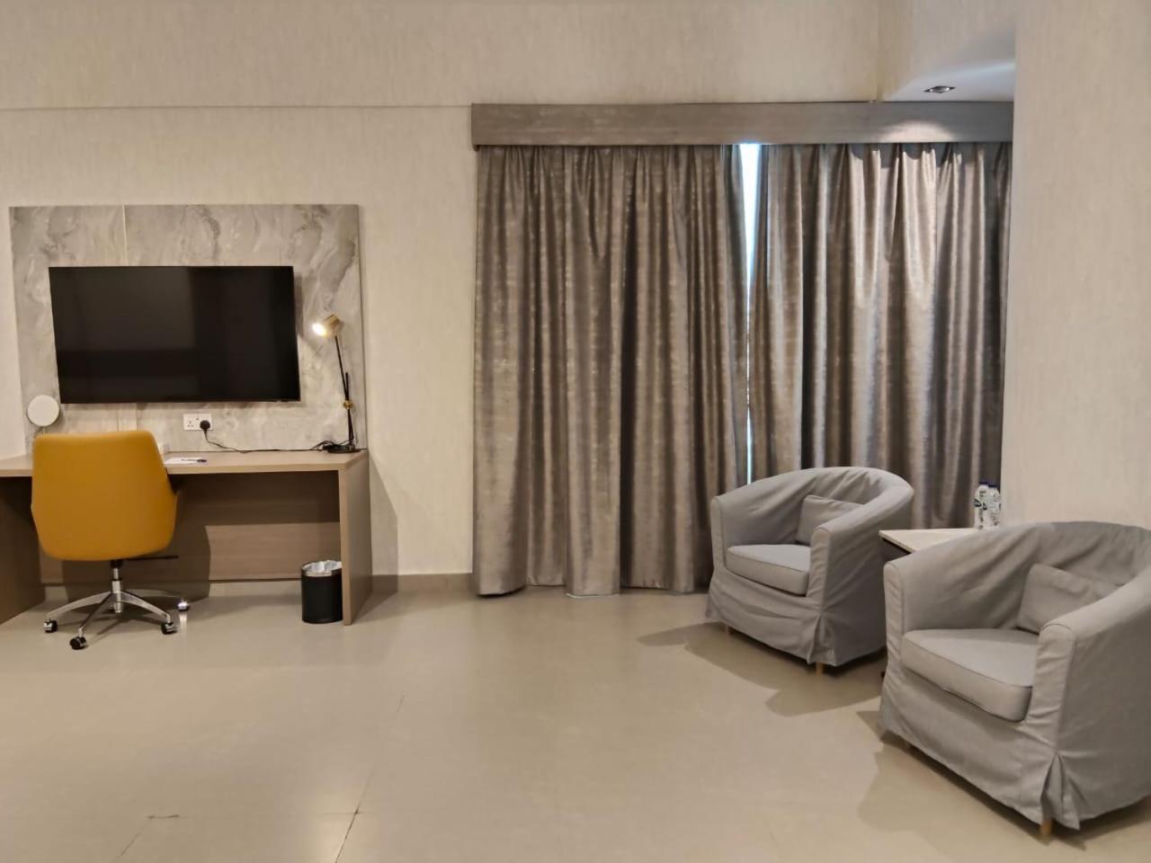 Vogo Grand Hotel Formerly Best Western Plus Hotel Dubai Academic City Экстерьер фото